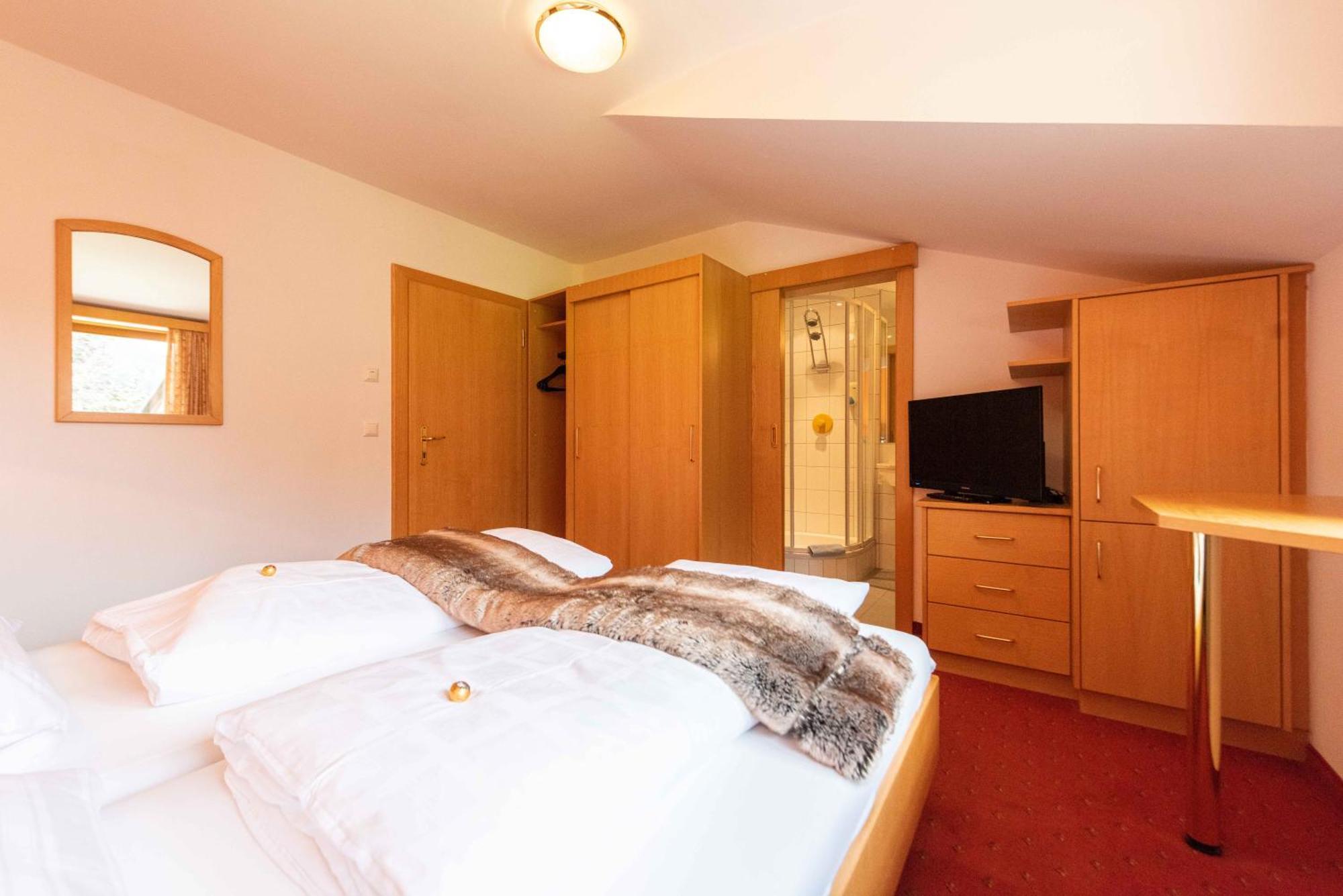 Hotel Guesthouse Dalnig Bad Kleinkirchheim Szoba fotó